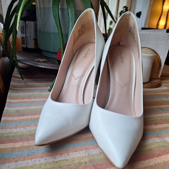 White High Heel Pumps - Picture 3 of 8